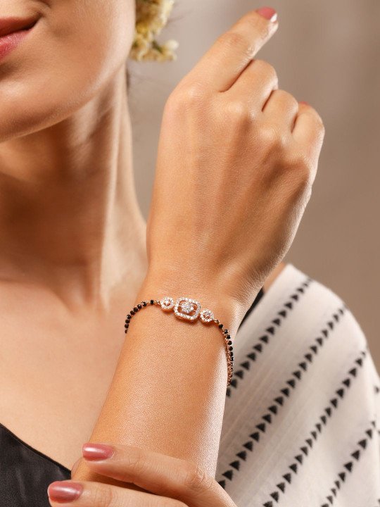 Rose Gold-Plated Black Beads & Cubic Zirconia Studded Floral Mangalsutra Bracelet